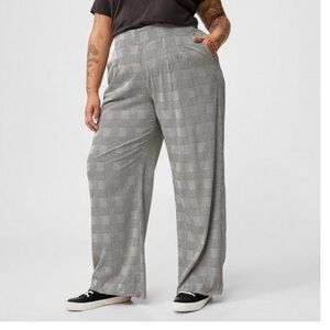 TORRID Wide Leg Stretch Challis High Rose Pant size 20R